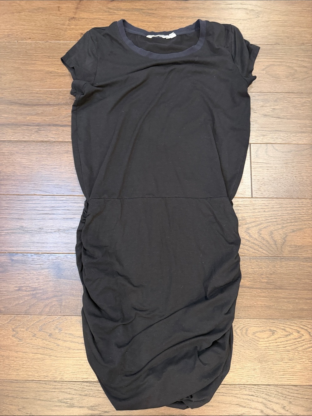 Athleta Topanga Ruched Tee Dress Size Small in Black - C31-086